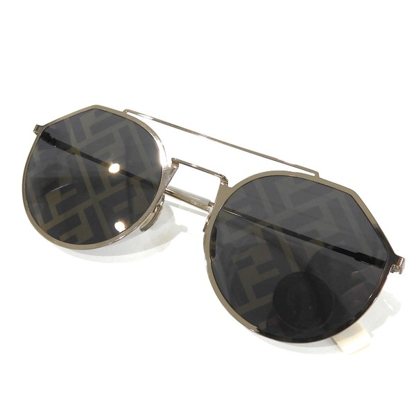 FENDI / フェンディ