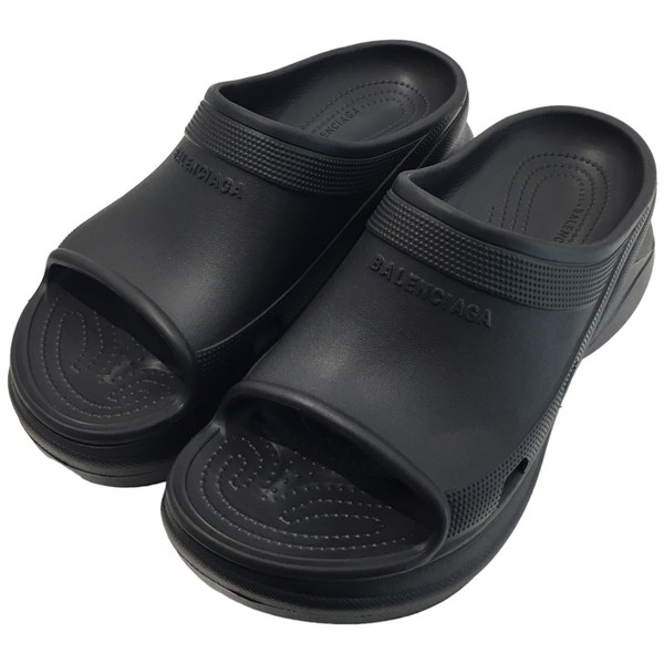 BALENCIAGA(バレンシアガ)×CROCS(クロックス)のコラボがまだ手に