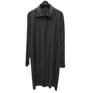 PLEATS PLEASE