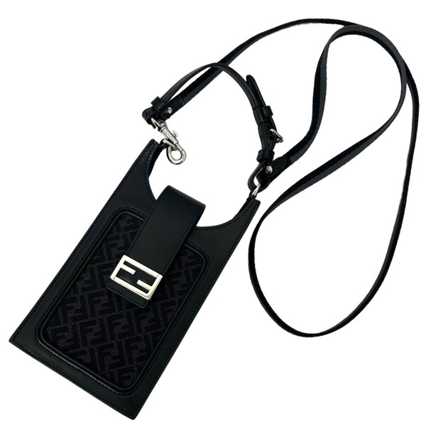 FENDI / フェンディ