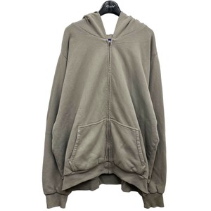 YEEZY × GAP