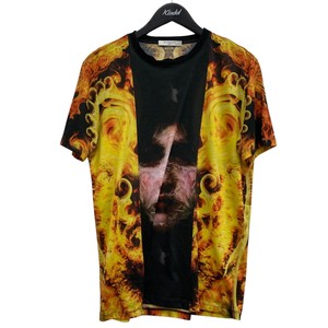 GIVENCHY