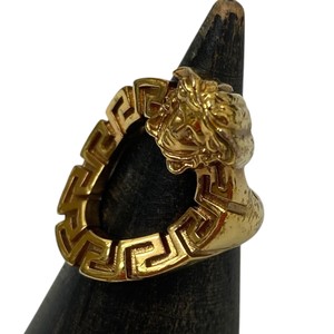 VERSACE