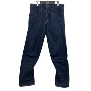 LEVI’S RED