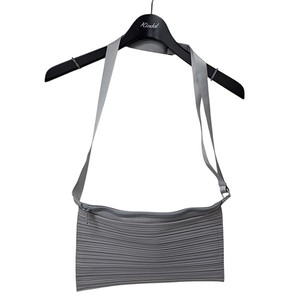 PLEATS PLEASE ISSEY MIYAKE