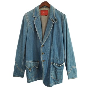 LEVI’S RED