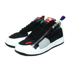 NIKE × ACRONYM
