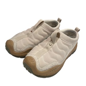HOKAONEONE